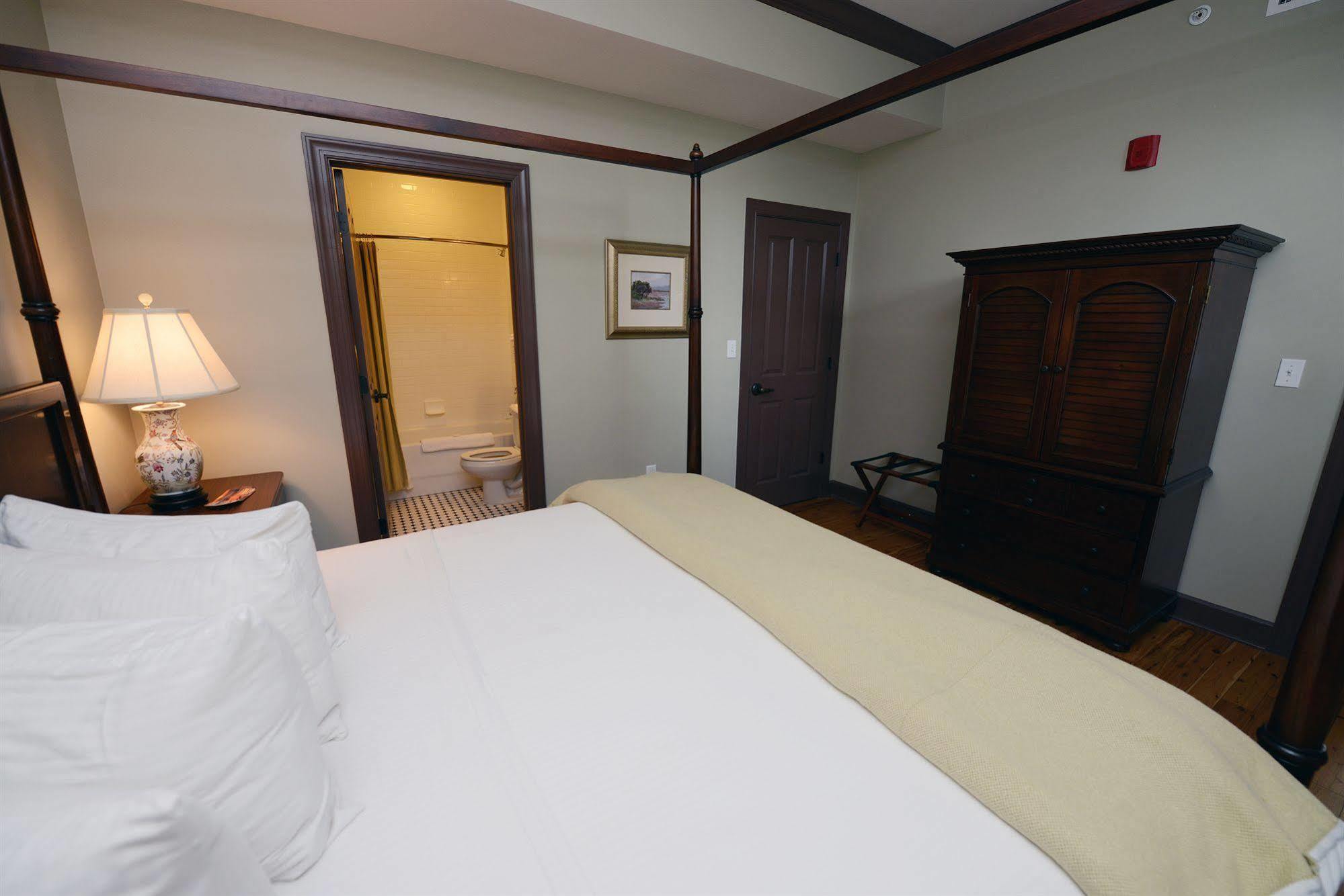 Water Street Hotel & Marina, Ascend Hotel Collection Apalachicola Eksteriør billede